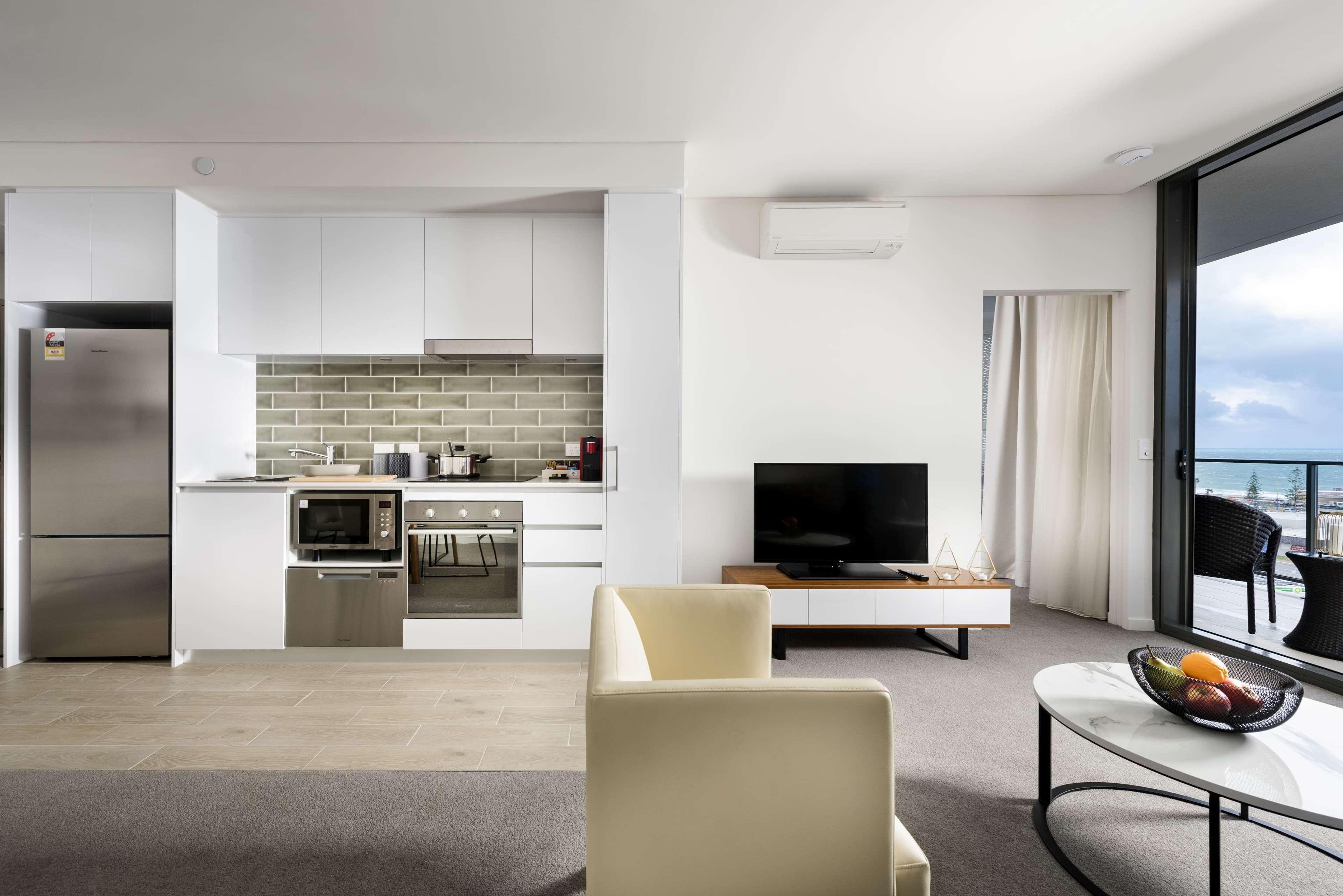 Ramada By Wyndham Vetroblu Scarborough Beach Perth Kültér fotó