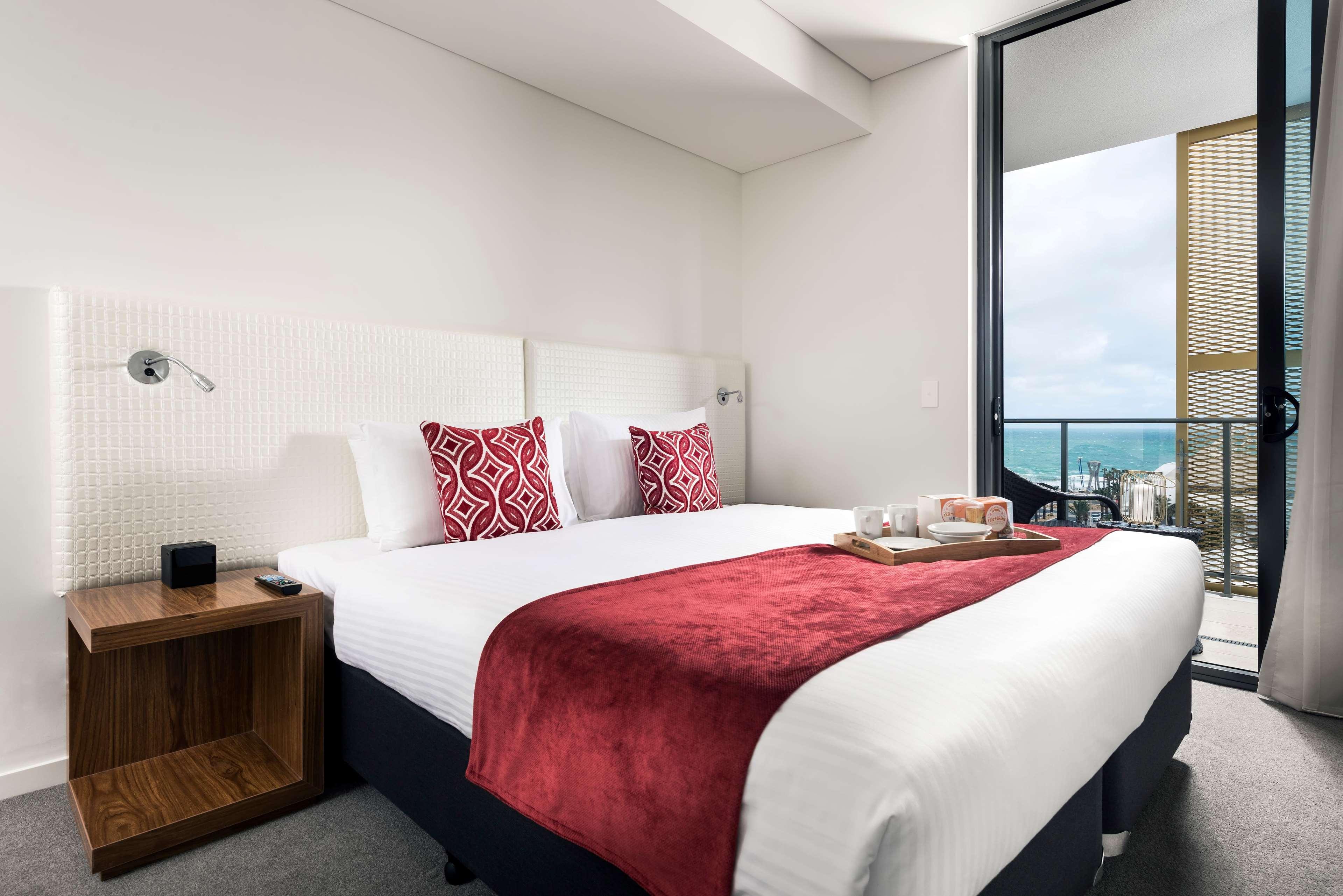 Ramada By Wyndham Vetroblu Scarborough Beach Perth Kültér fotó