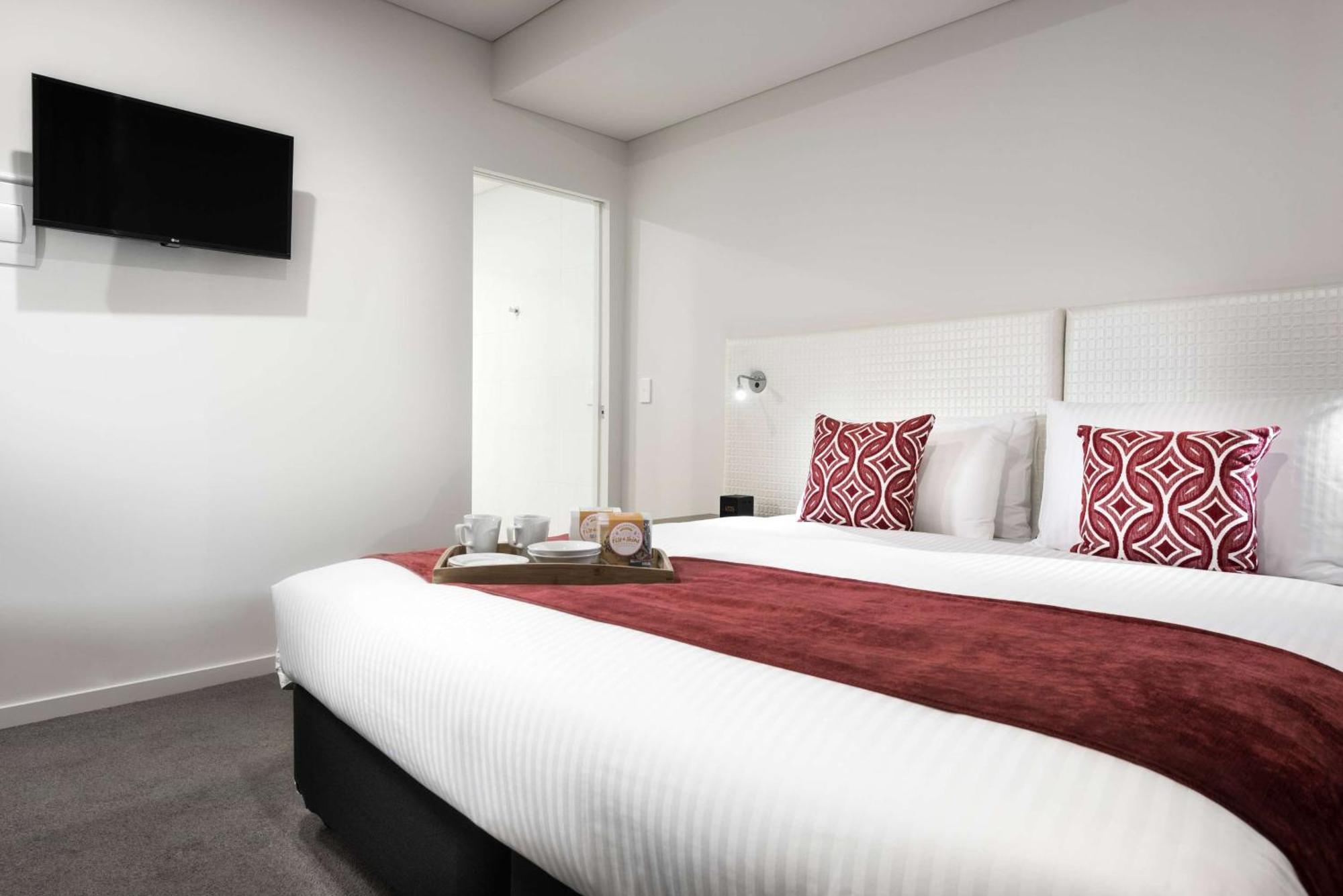 Ramada By Wyndham Vetroblu Scarborough Beach Perth Kültér fotó
